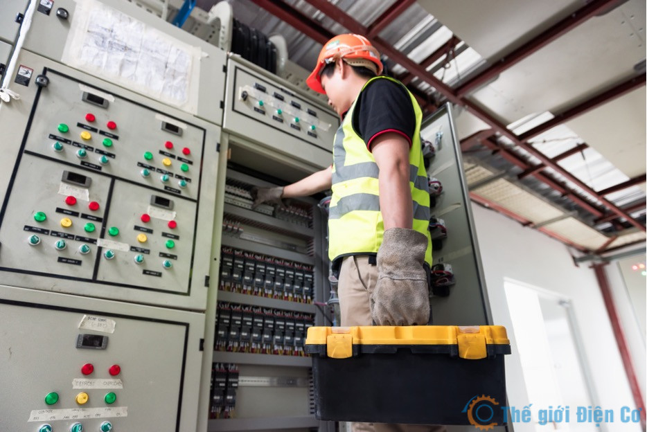 Bảo trì tủ điện công nghiệp là gì?